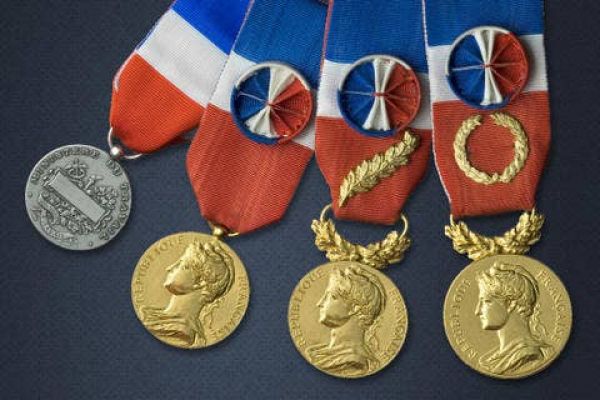 Les médailles d'honneur : le dévouement enfin récompensé?